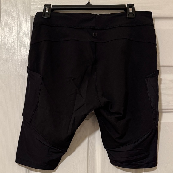 Lululemon Women’s Black Performance Bike Shorts with Mesh Detail - Picture 10 of 10